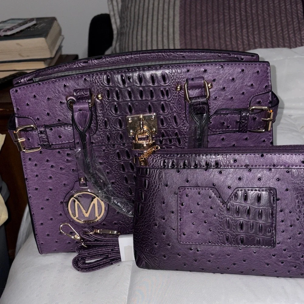MKP Collection NWT Purple bag with small bag to match never been used